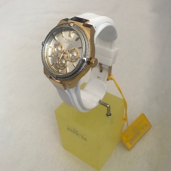 NEW. Woman’s Invicta Bolt Watch